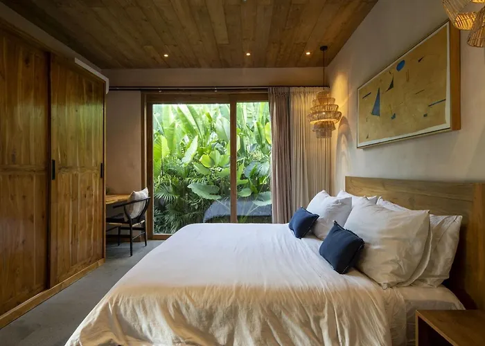 Alam 2 Spacious Yard Private Pool Villa *