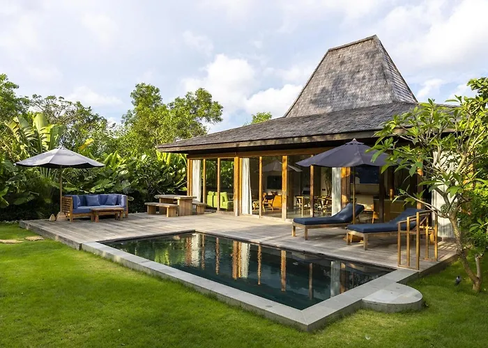 Alam 2 Spacious Yard Private Pool
